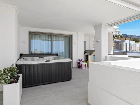 Ground Floor Apartment for sale in Nueva Andalucia, Marbella