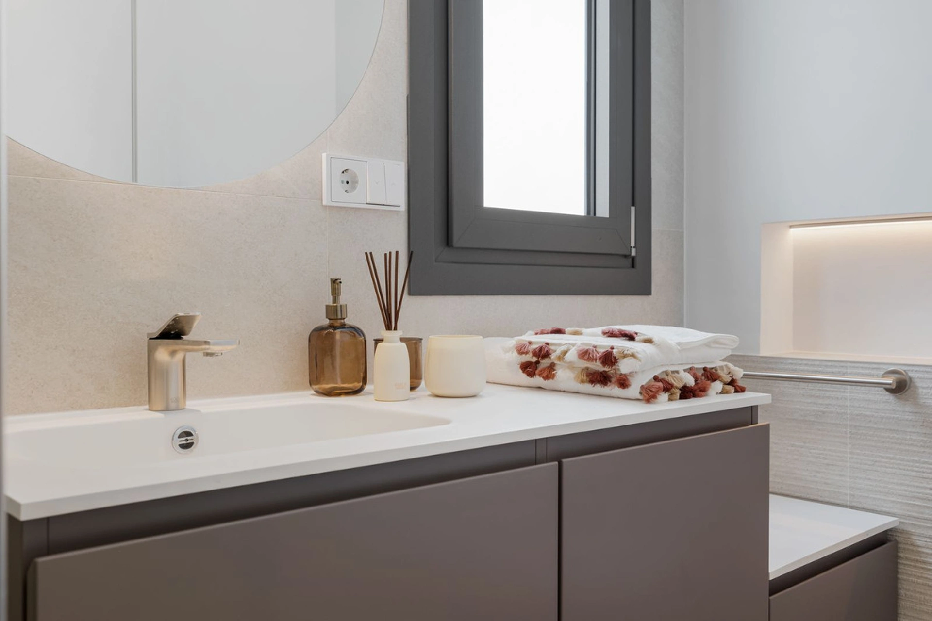 Ground Floor Apartment for sale in Benahavis