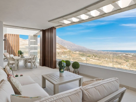 Ground Floor Apartment for sale in Benahavis