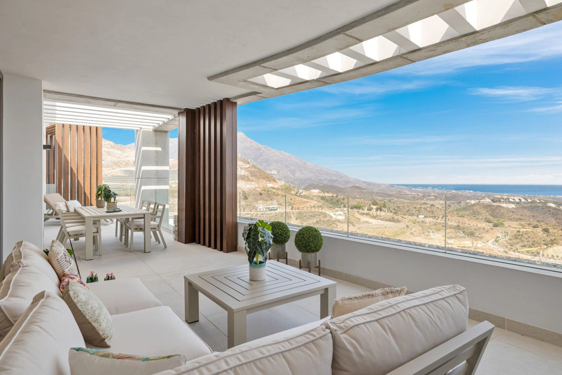 Ground Floor Apartment for sale in Benahavis