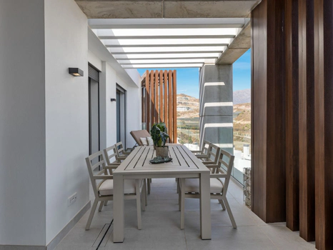 Ground Floor Apartment for sale in Benahavis