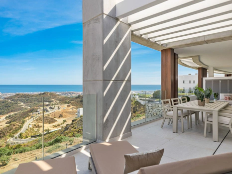 Ground Floor Apartment for sale in Benahavis