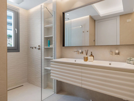 Ground Floor Apartment for sale in Benahavis