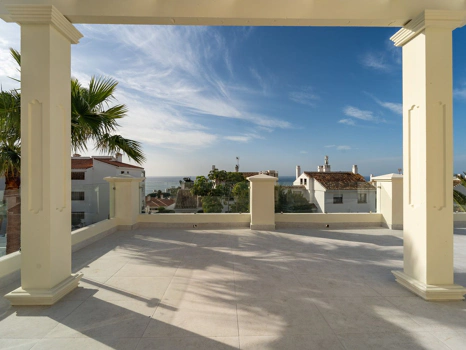 Villa for sale in Mijas Costa