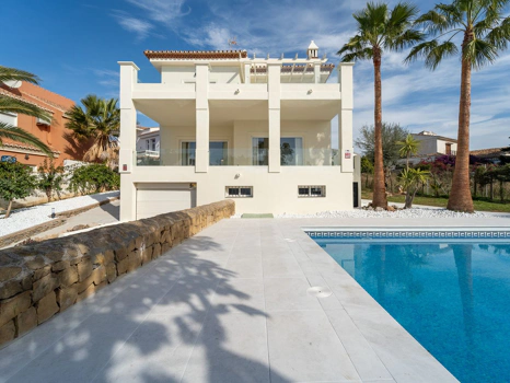 Villa for sale in Mijas Costa