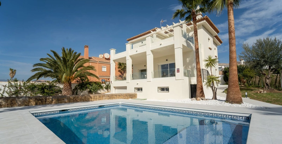 Villa for sale in Mijas Costa