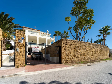 Villa for sale in Mijas Costa