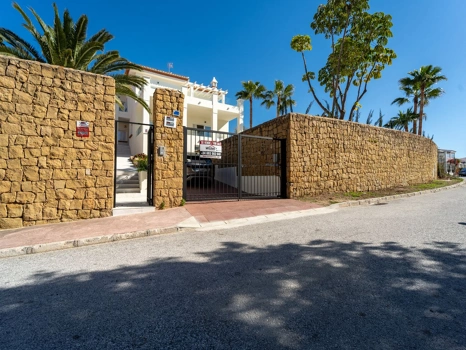 Villa for sale in Mijas Costa