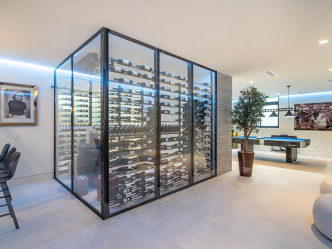 Villa for sale in Benahavis