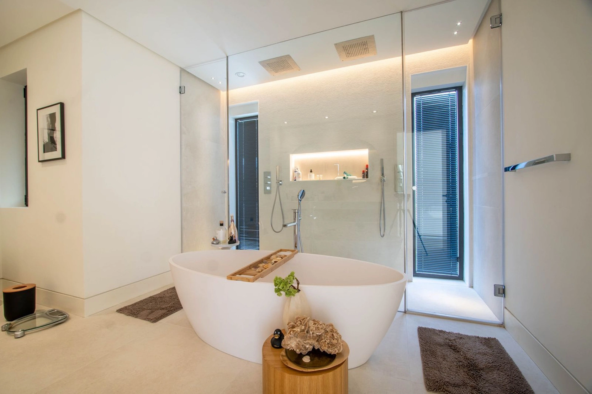 Villa for sale in Benahavis