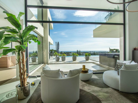 Villa for sale in Benahavis