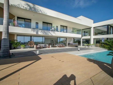 Villa for sale in Benahavis