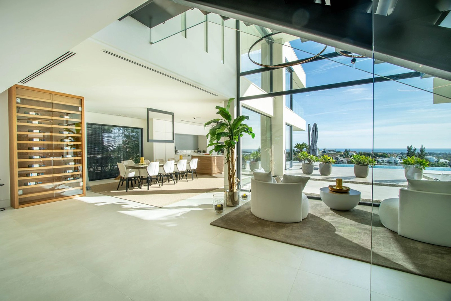 Villa for sale in Benahavis