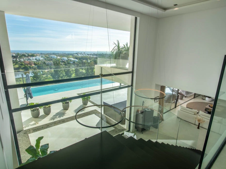 Villa for sale in Benahavis