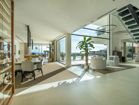 Villa for sale in Benahavis