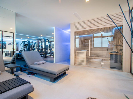 Villa for sale in Benahavis