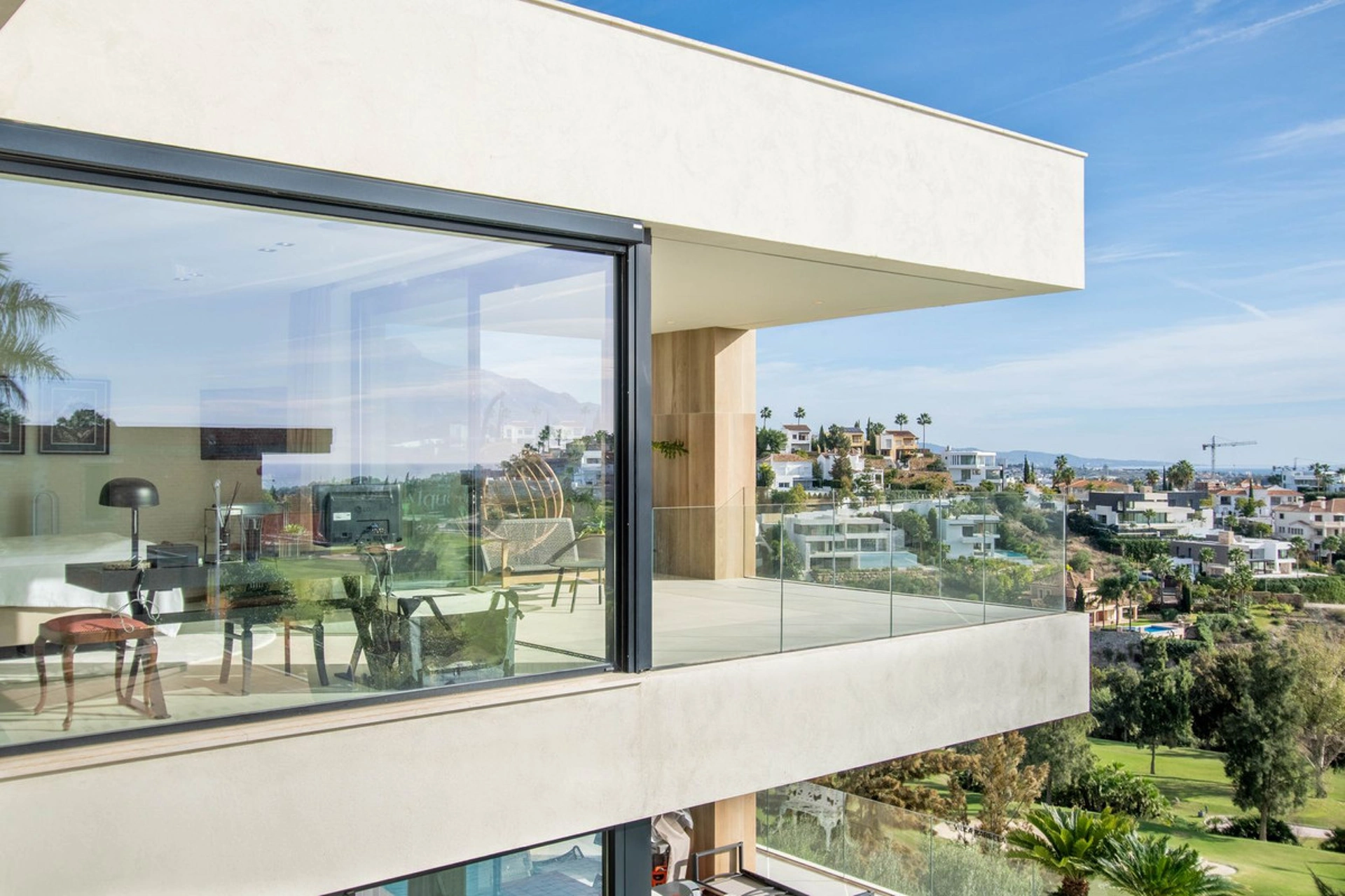 Villa for sale in Benahavis