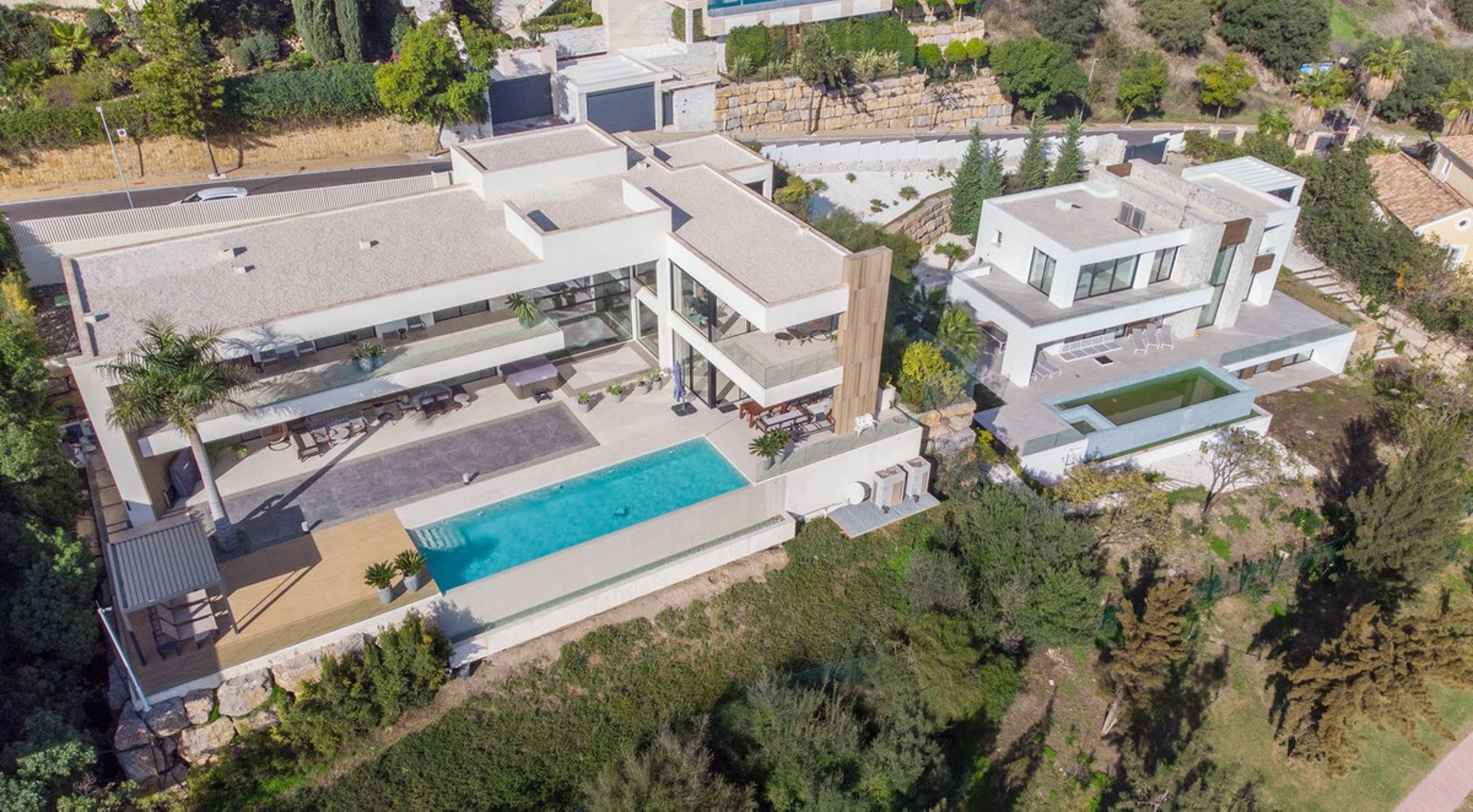 Villa for sale in Benahavis