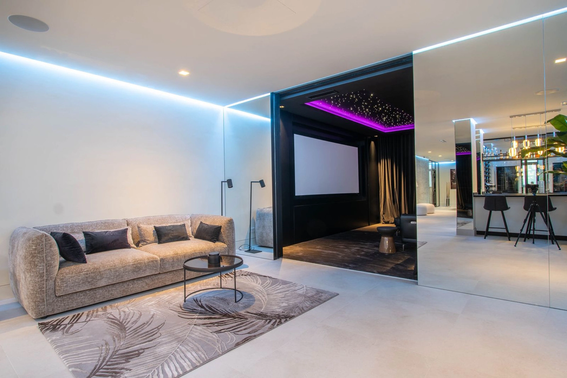 Villa for sale in Benahavis