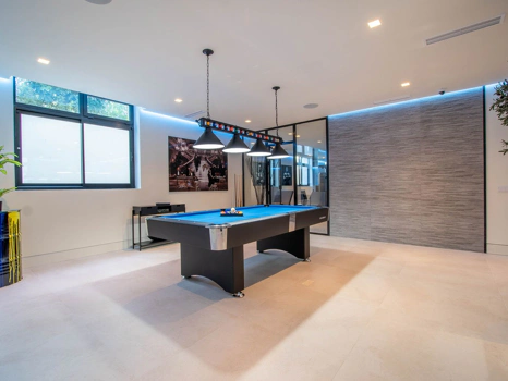 Villa for sale in Benahavis