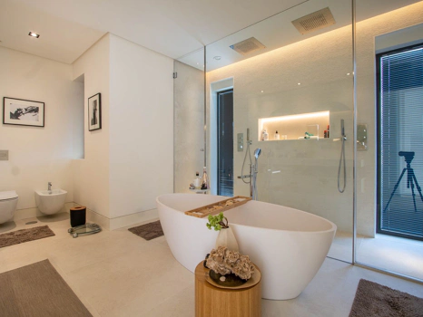 Villa for sale in Benahavis