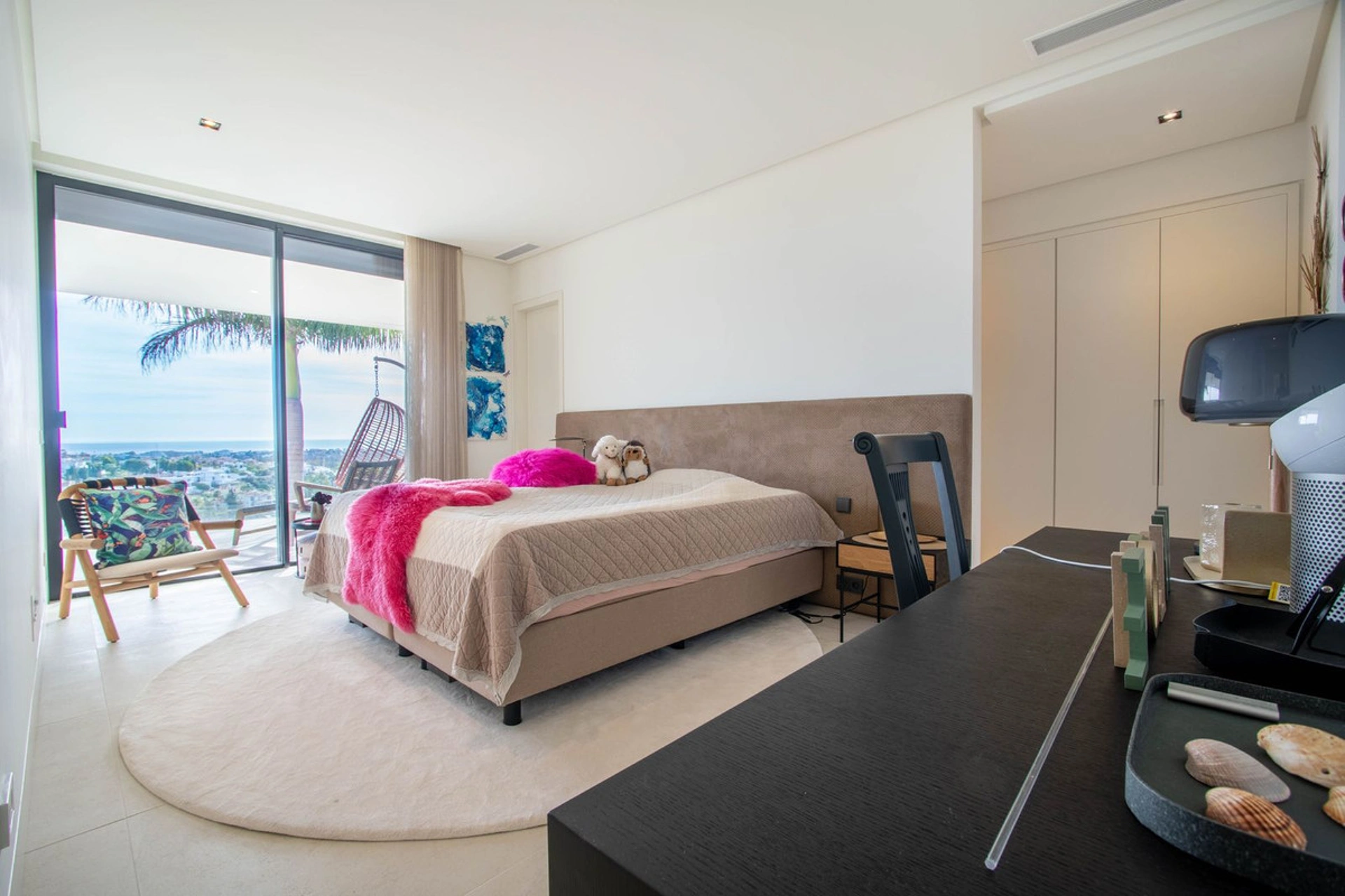Villa for sale in Benahavis