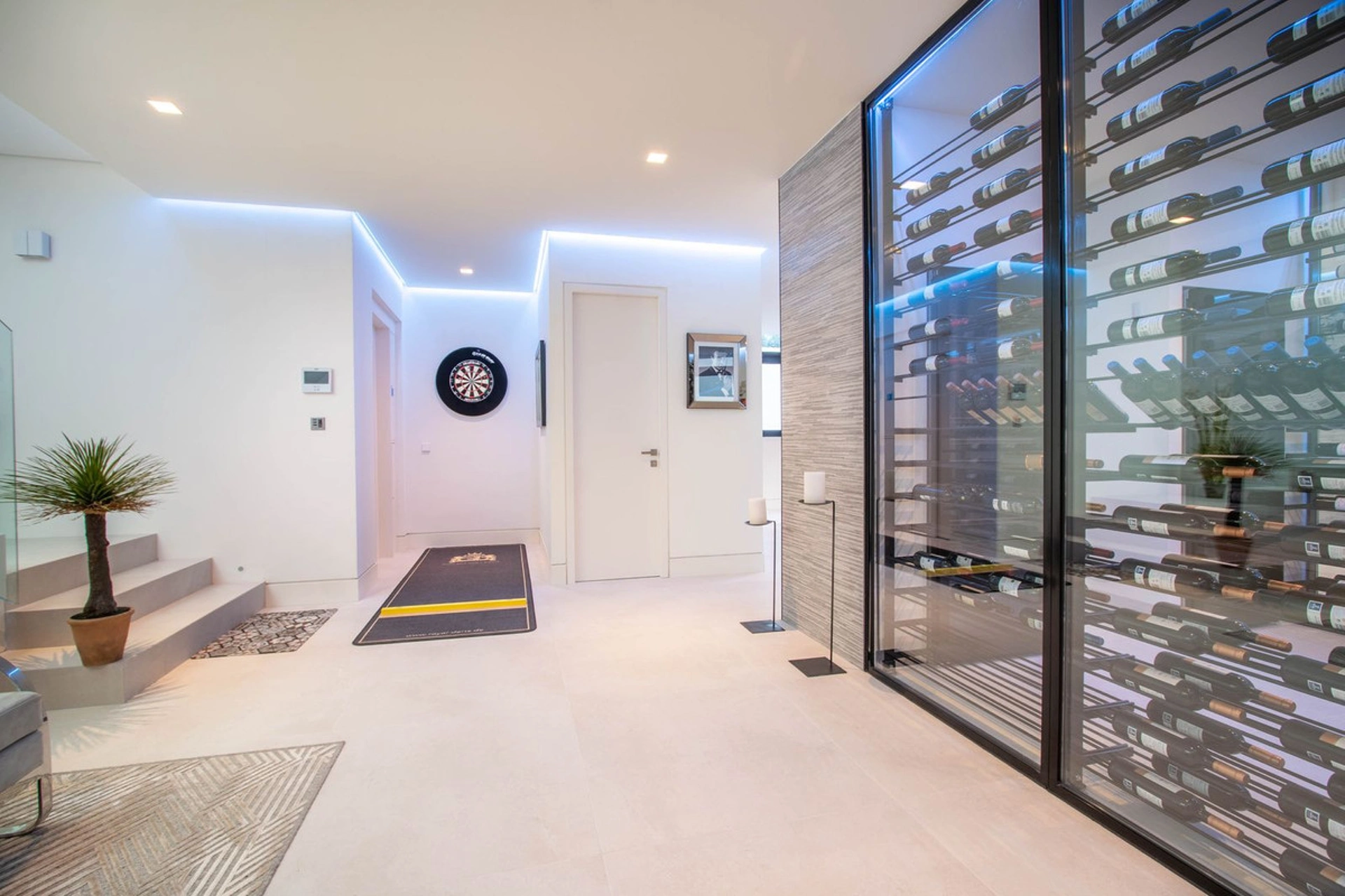 Villa for sale in Benahavis