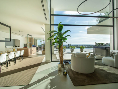 Villa for sale in Benahavis