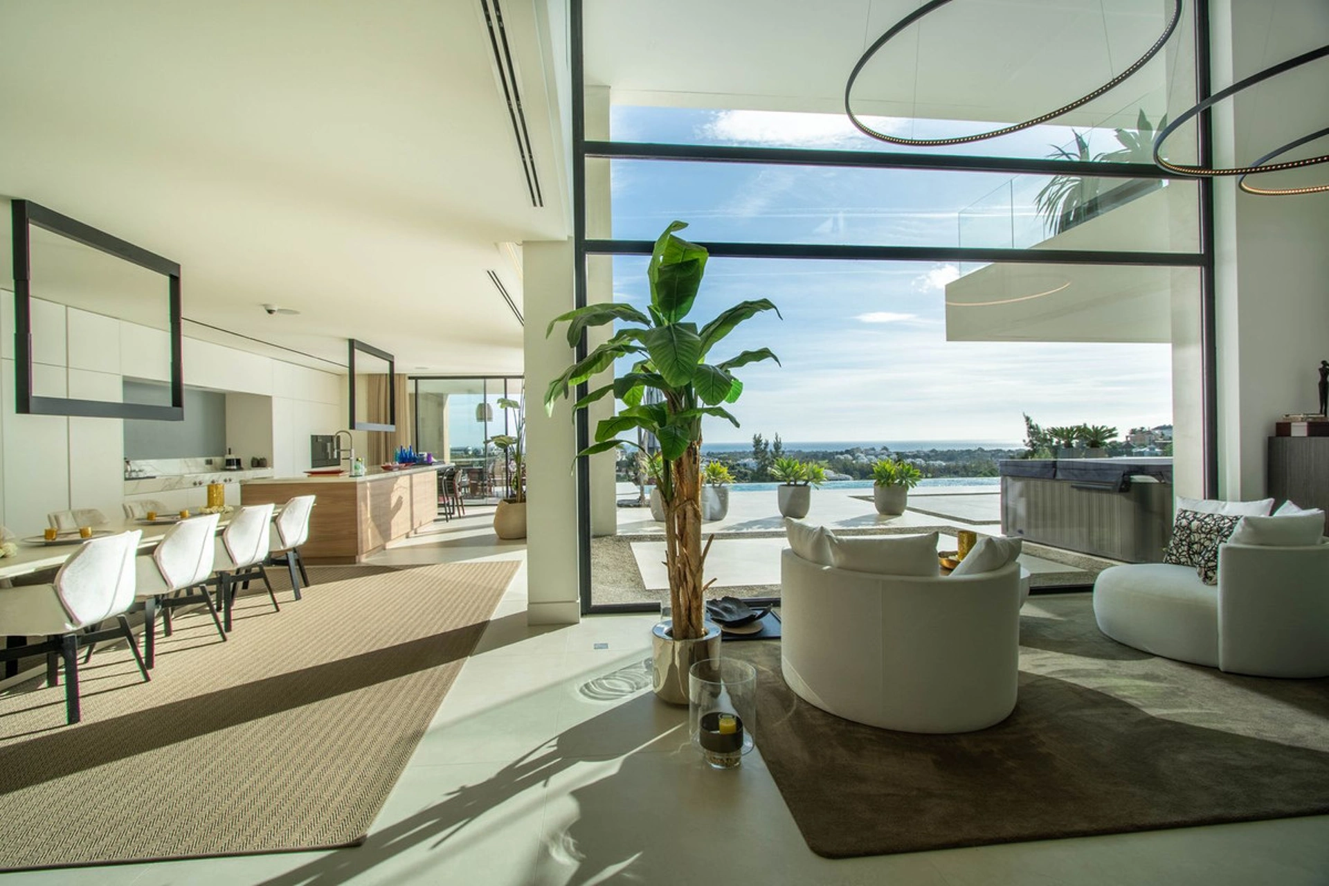 Villa for sale in Benahavis