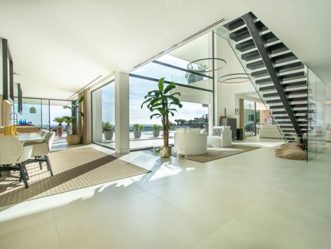 Villa for sale in Benahavis