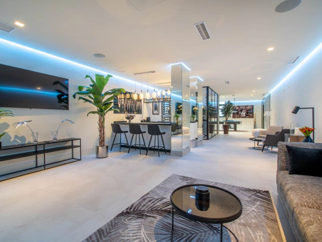 Villa for sale in Benahavis