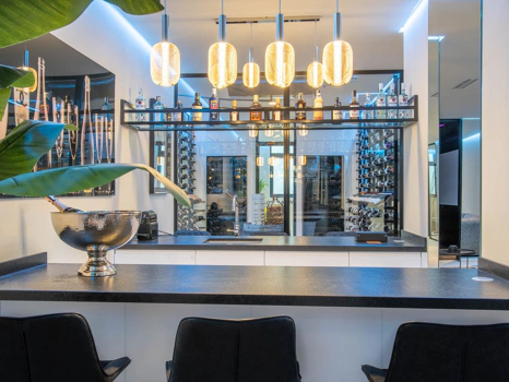 Villa for sale in Benahavis
