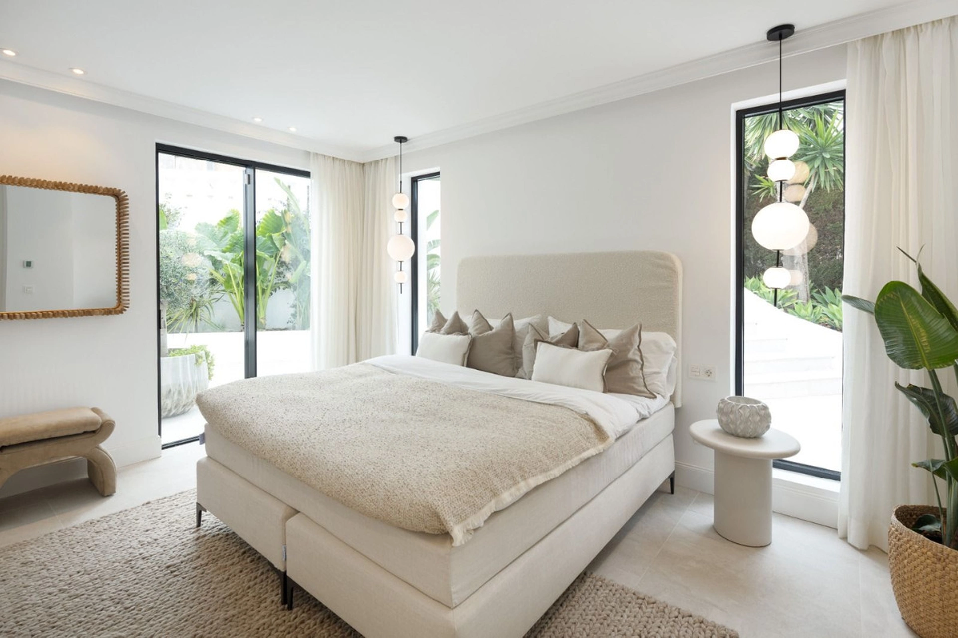 Villa for sale in Nueva Andalucia, Marbella