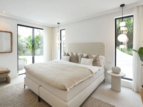 Villa for sale in Nueva Andalucia, Marbella