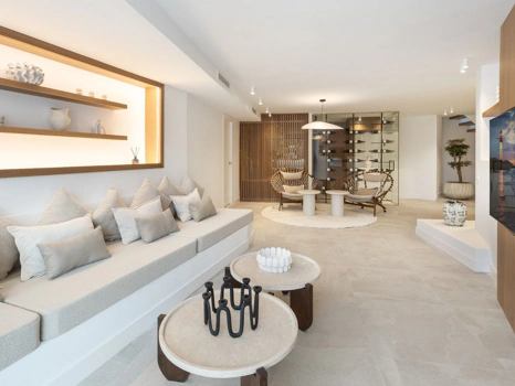 Villa for sale in Nueva Andalucia, Marbella