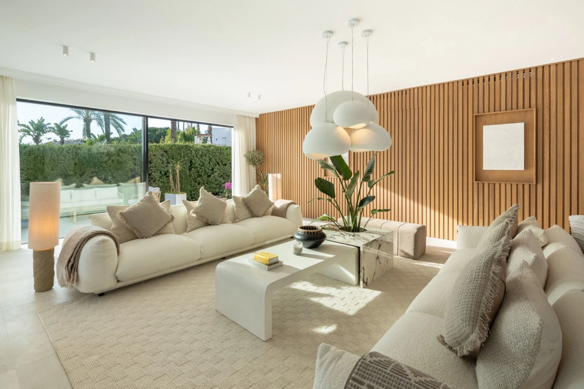 Villa for sale in Nueva Andalucia, Marbella