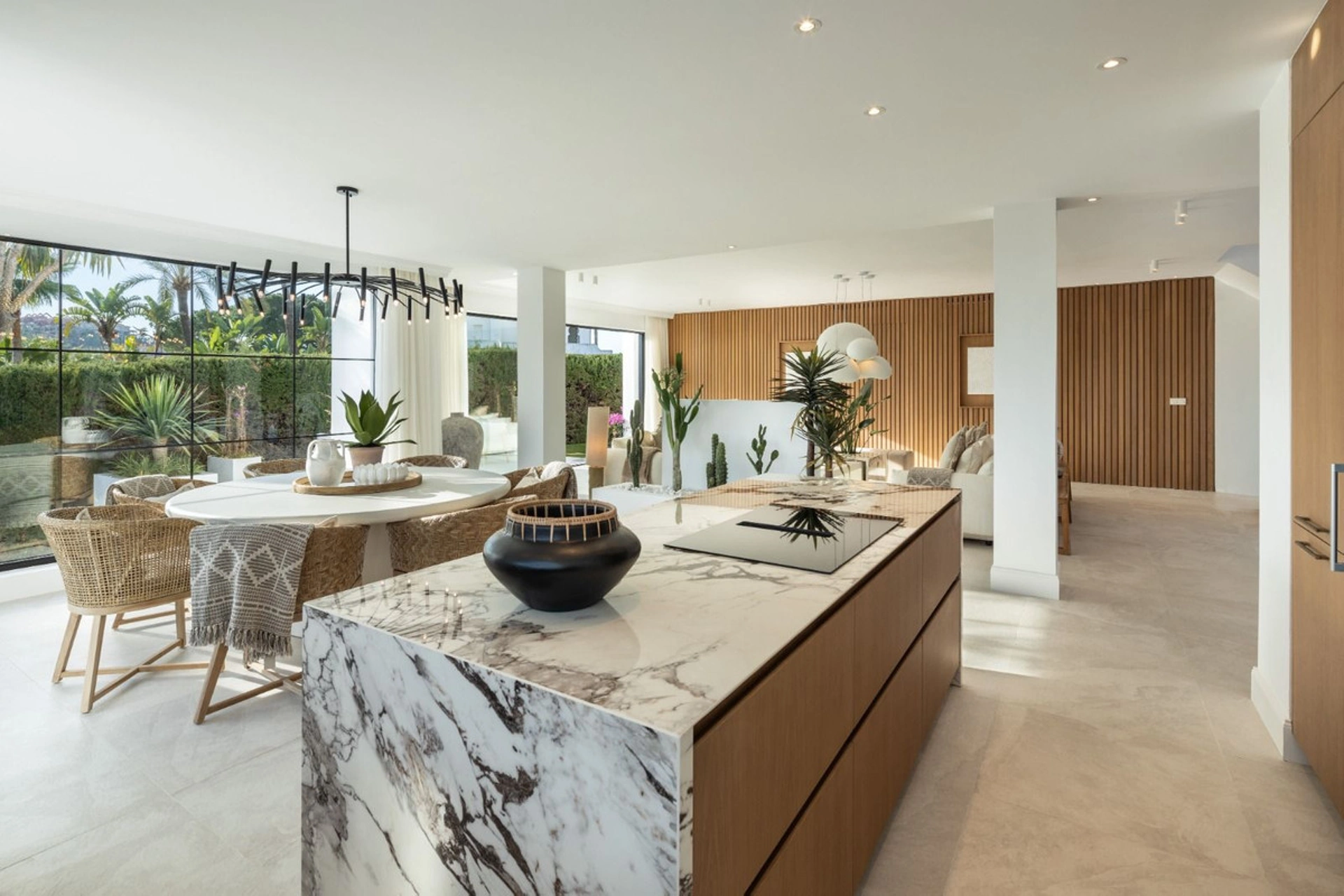 Villa for sale in Nueva Andalucia, Marbella