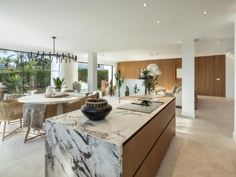Villa for sale in Nueva Andalucia, Marbella