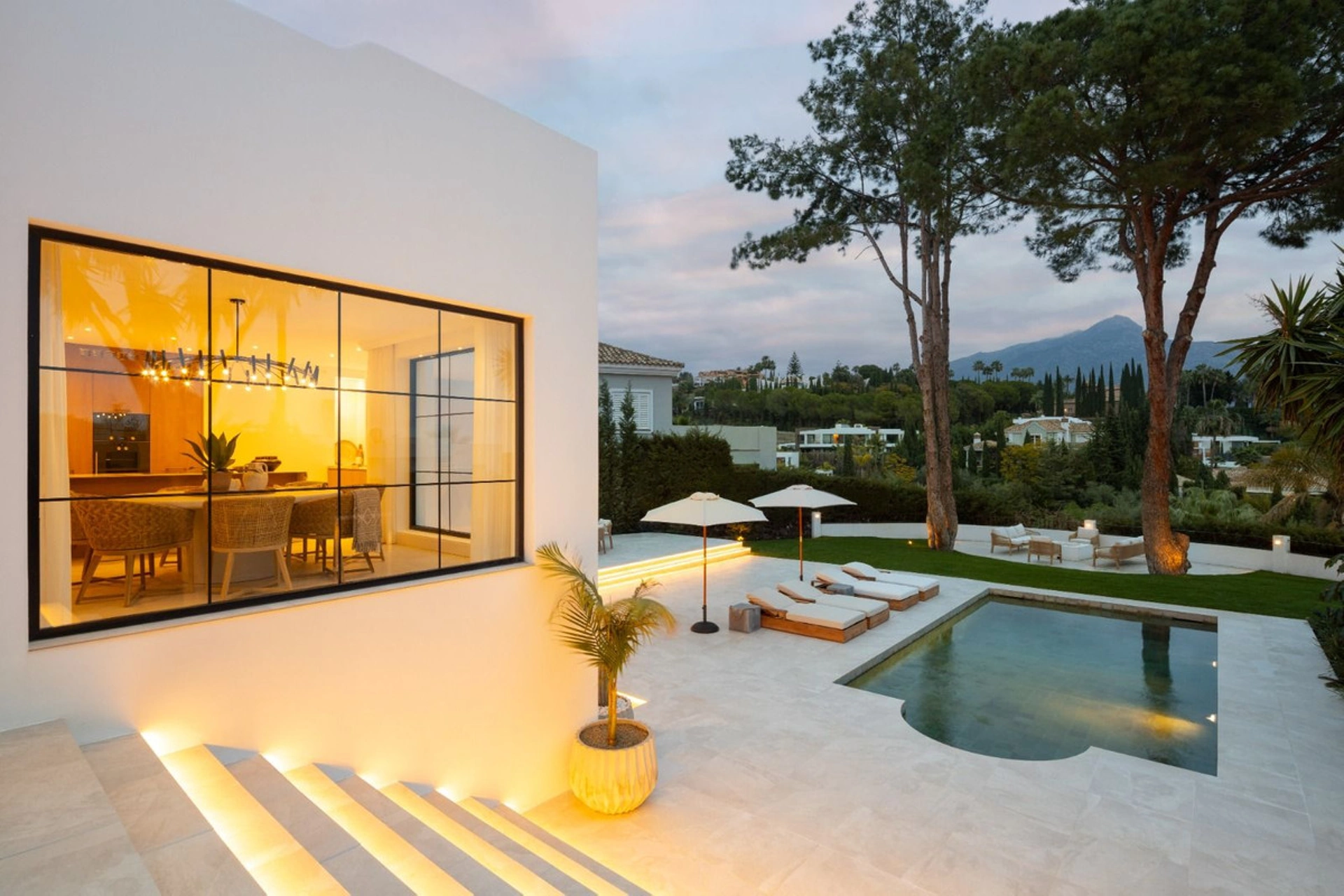 Villa for sale in Nueva Andalucia, Marbella