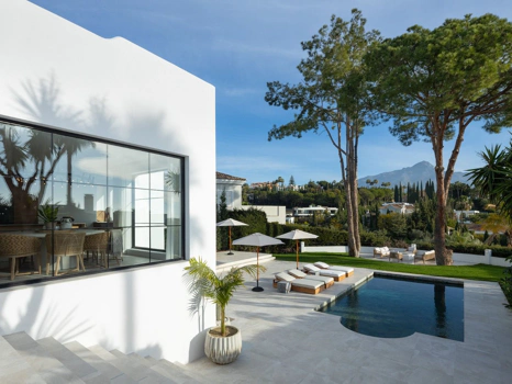 Villa for sale in Nueva Andalucia, Marbella
