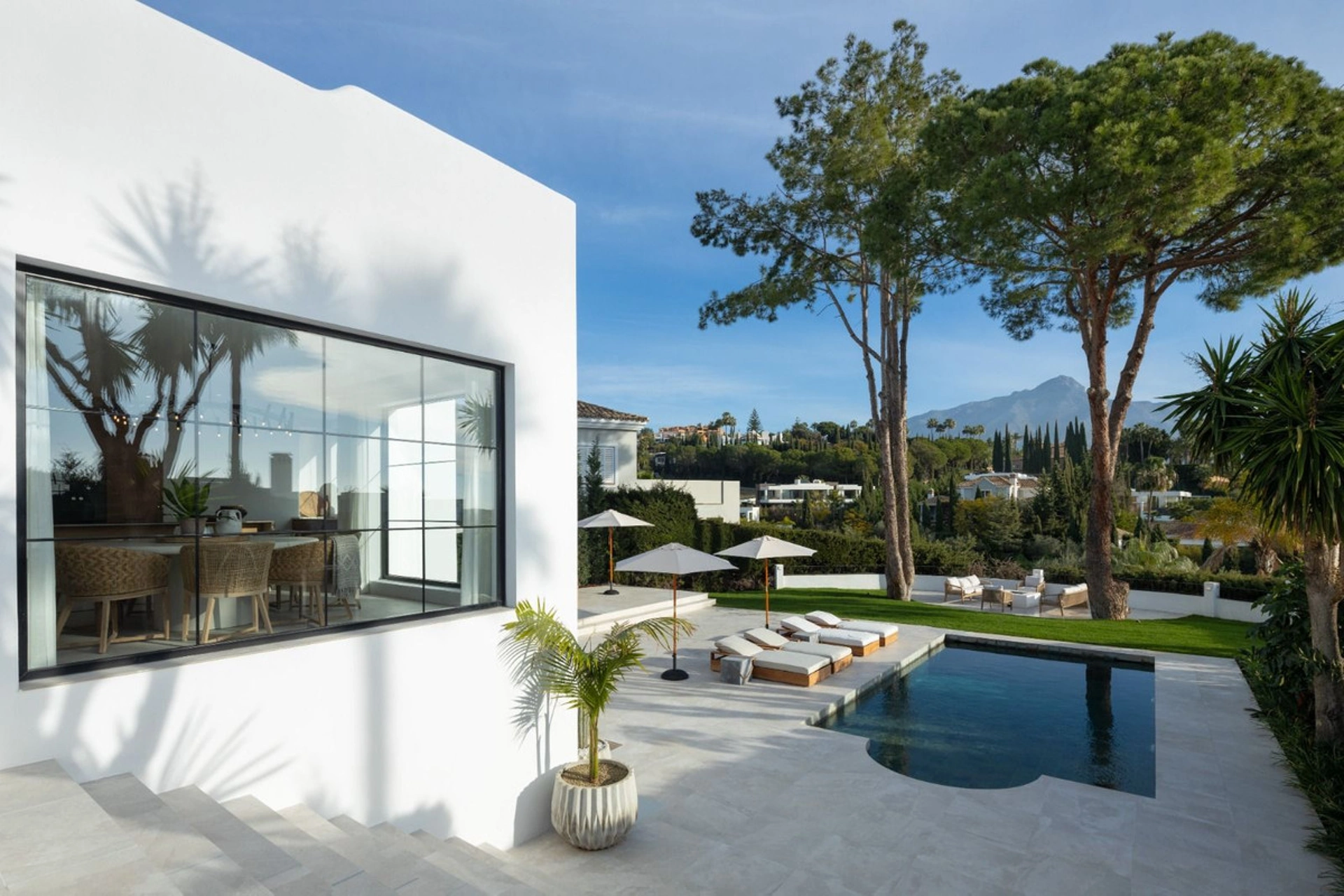 Villa for sale in Nueva Andalucia, Marbella