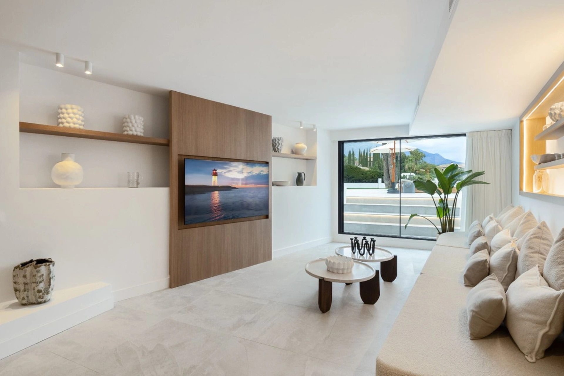 Villa for sale in Nueva Andalucia, Marbella