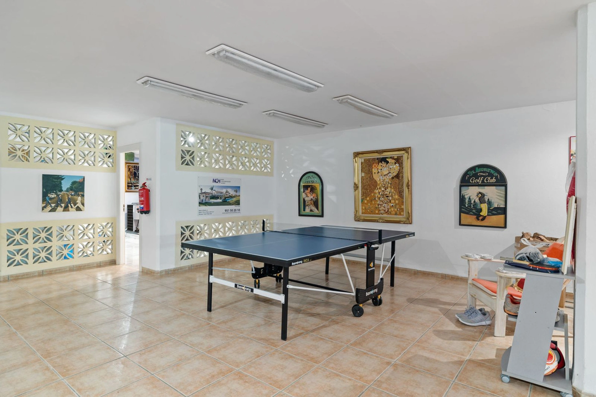 Villa en venta en Nueva Andalucia, Marbella