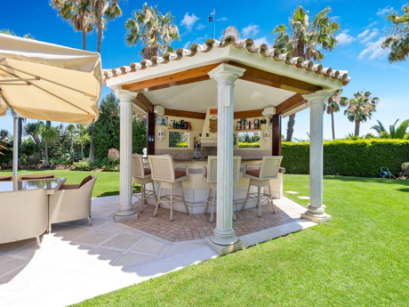 Villa en venta en Nueva Andalucia, Marbella