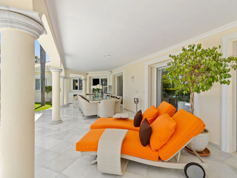 Villa en venta en Nueva Andalucia, Marbella