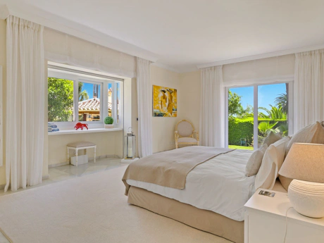 Villa en venta en Nueva Andalucia, Marbella