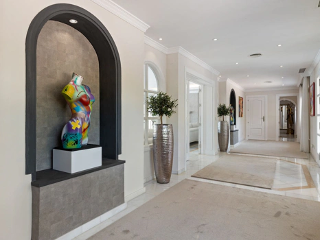 Villa en venta en Nueva Andalucia, Marbella