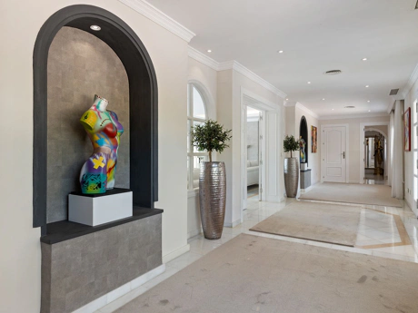 Villa en venta en Nueva Andalucia, Marbella