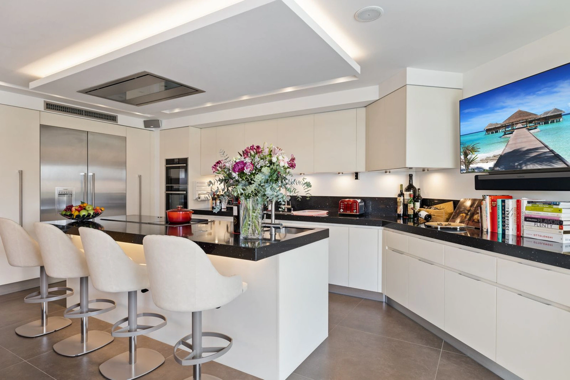 Villa en venta en Nueva Andalucia, Marbella