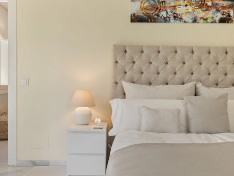 Villa en venta en Nueva Andalucia, Marbella